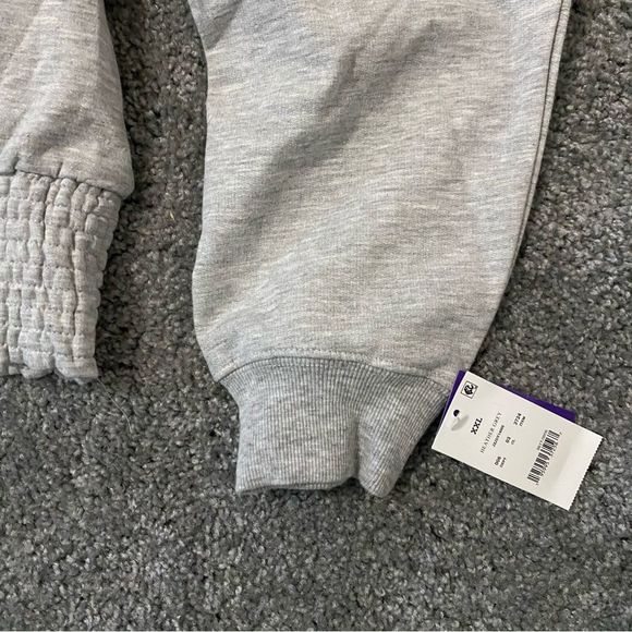 Alice In Wonderland Rabbit Gray Sweatshirt Crewneck Womens - Picture 2 of 5